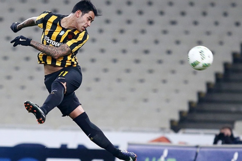 Un gol de Araujo deja al AEK a un punto de liderato (1-1) 